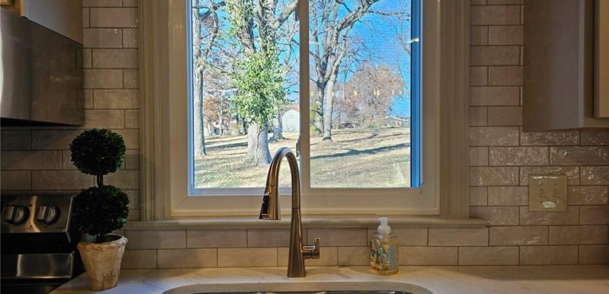 Homes for Sale in Kansas City, MO 64118 | 900 NE Barnes Avenue