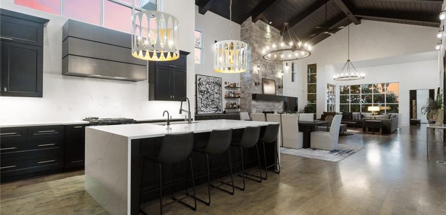 Homes for Sale in Parkville, MO 64152 | 6949  Watson’s Country Lane