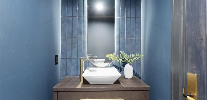 Homes for Sale in Parkville, MO 64152 | 6949  Watson’s Country Lane