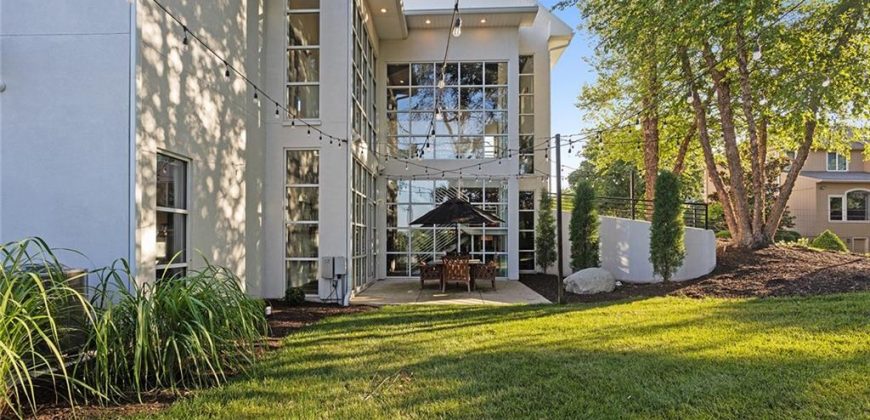 Homes for Sale in Parkville, MO 64152 | 6949  Watson’s Country Lane