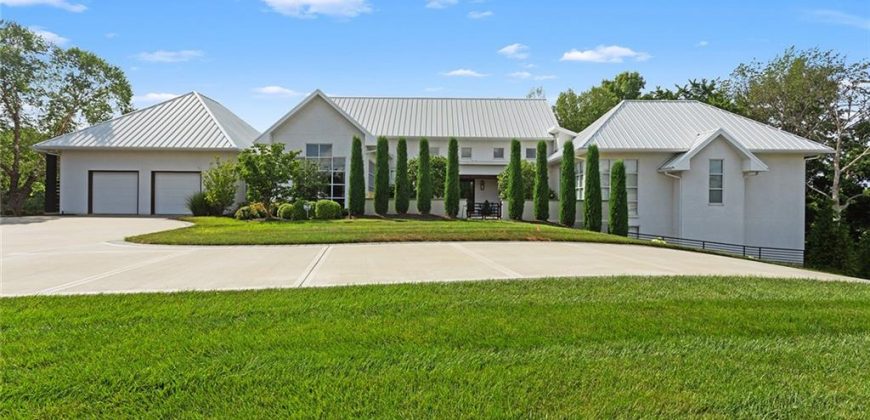 Homes for Sale in Parkville, MO 64152 | 6949  Watson’s Country Lane