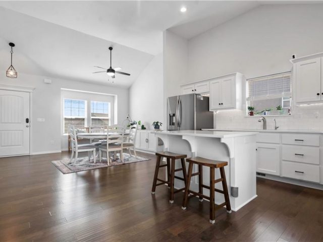 Homes for Sale in Kansas City, MO 64156 | 6008 NE 119th Street