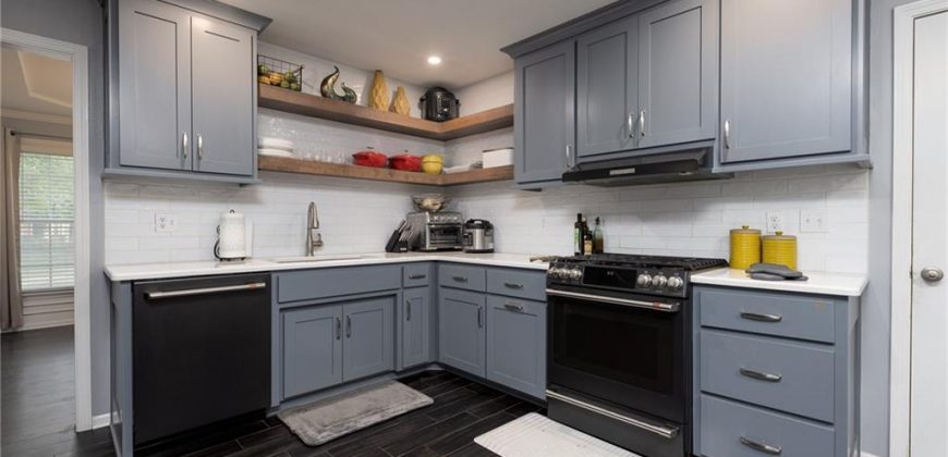 Homes for Sale in Liberty, MO 64068 | 1327  Easton Court