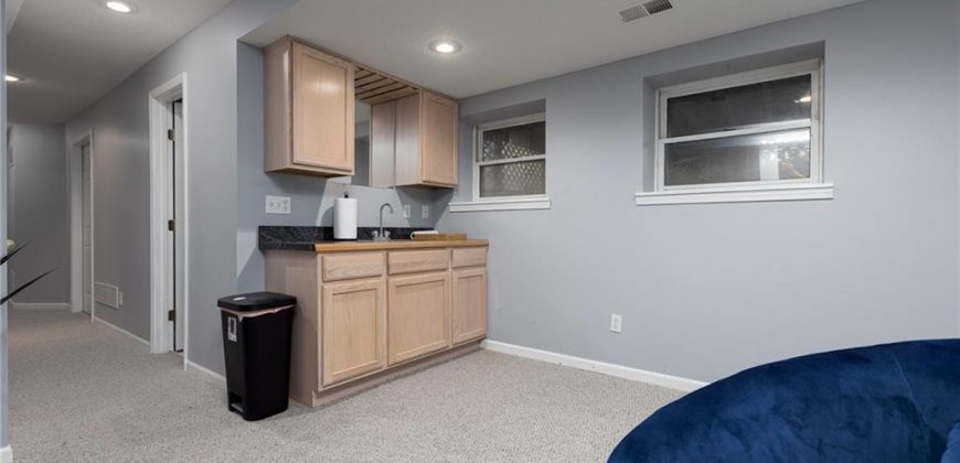 Homes for Sale in Liberty, MO 64068 | 1327  Easton Court