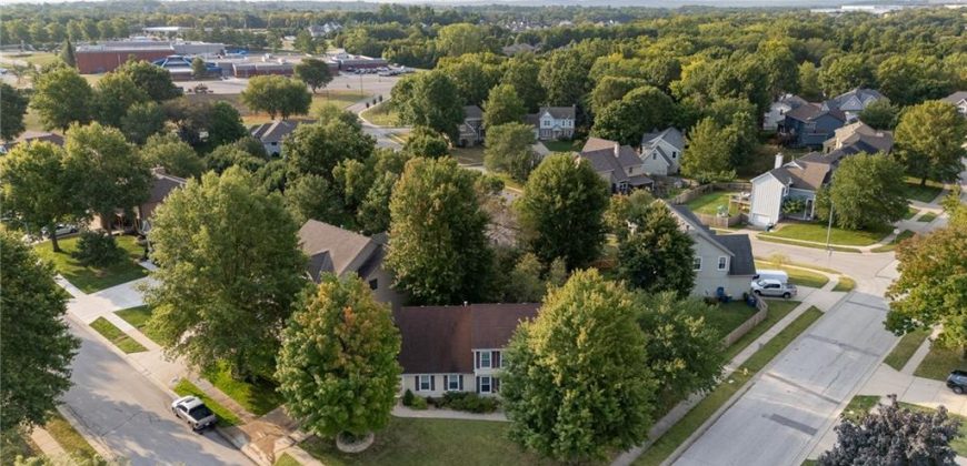 Homes for Sale in Liberty, MO 64068 | 1327  Easton Court