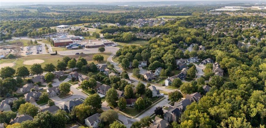 Homes for Sale in Liberty, MO 64068 | 1327  Easton Court