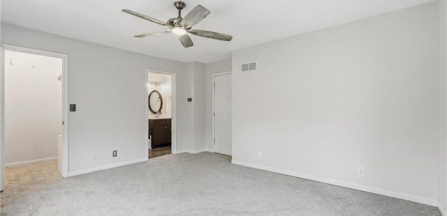 Homes for Sale in Kansas City, MO 64155 | 11018 N Kenwood Avenue