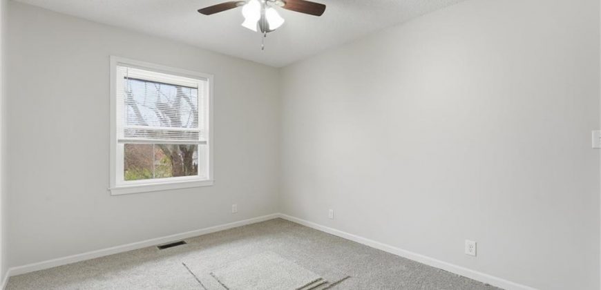 Homes for Sale in Kansas City, MO 64155 | 11018 N Kenwood Avenue