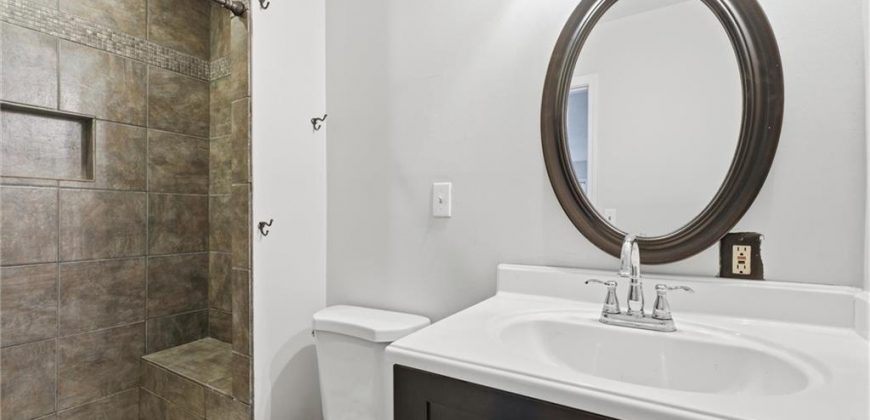 Homes for Sale in Kansas City, MO 64155 | 11018 N Kenwood Avenue