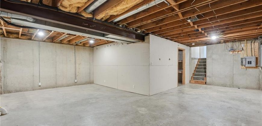 Homes for Sale in Kansas City, MO 64155 | 11018 N Kenwood Avenue