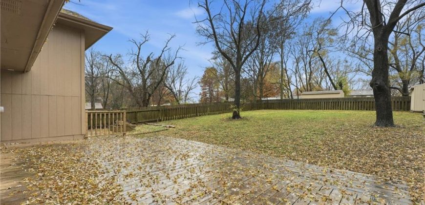 Homes for Sale in Kansas City, MO 64155 | 11018 N Kenwood Avenue