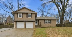 Homes for Sale in Kansas City, MO 64155 | 11018 N Kenwood Avenue