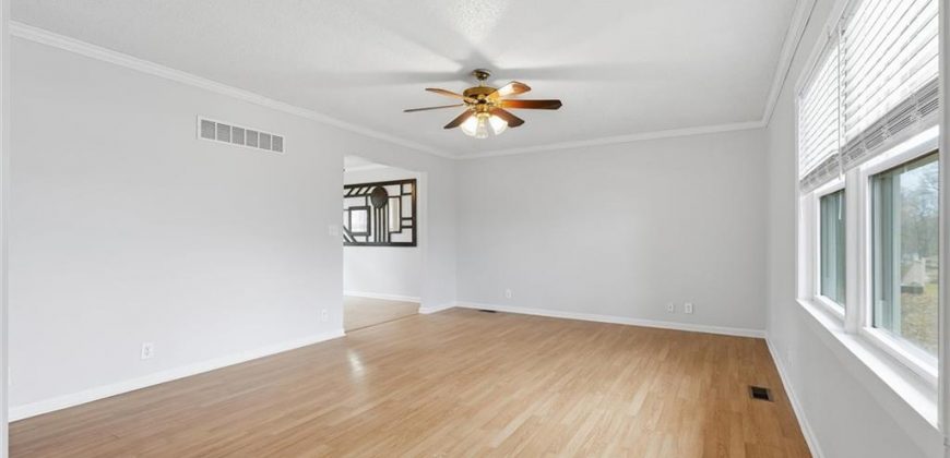 Homes for Sale in Kansas City, MO 64155 | 11018 N Kenwood Avenue