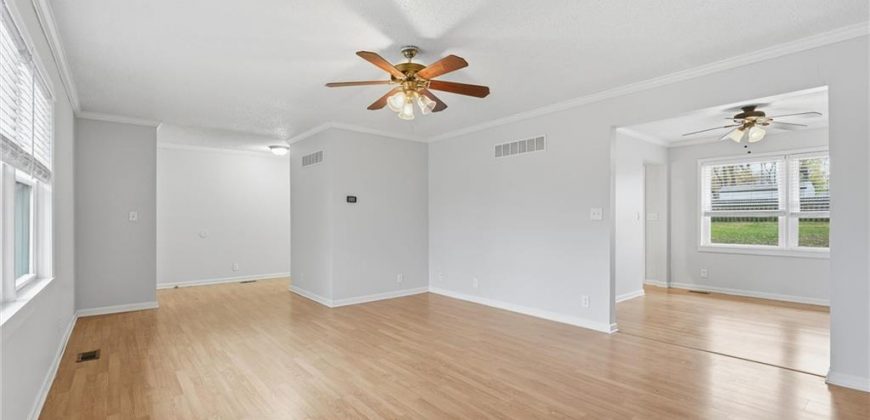 Homes for Sale in Kansas City, MO 64155 | 11018 N Kenwood Avenue