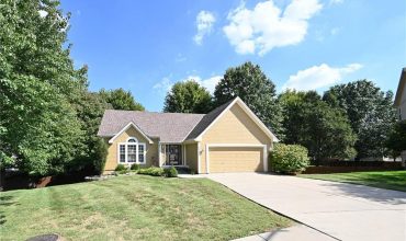 Homes for Sale in Kansas City, MO 64154 | 9115 N Camden Avenue