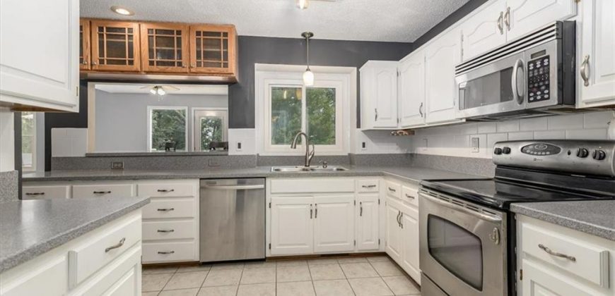 Homes for Sale in Kansas City, MO 64151 | 4214 NW 78th Street