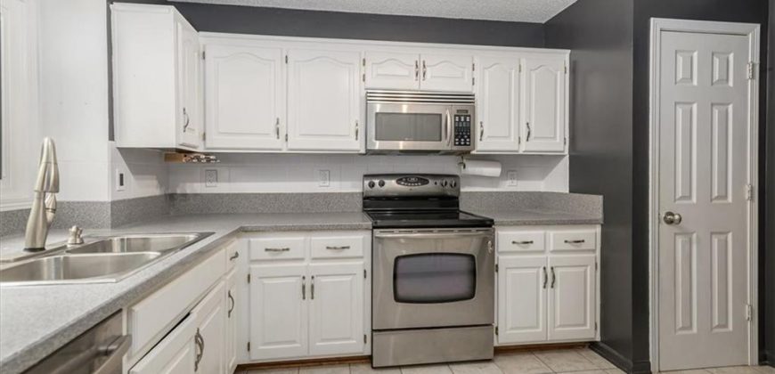 Homes for Sale in Kansas City, MO 64151 | 4214 NW 78th Street