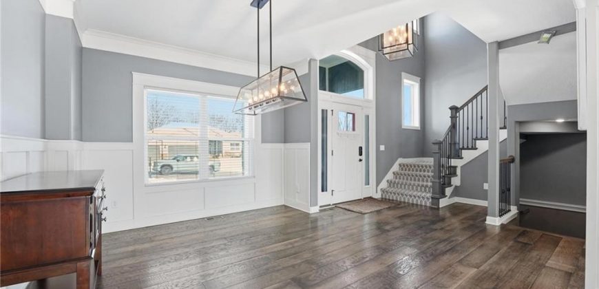 Homes for Sale in Parkville, MO 64152 | 5950  Thousand Oaks Drive