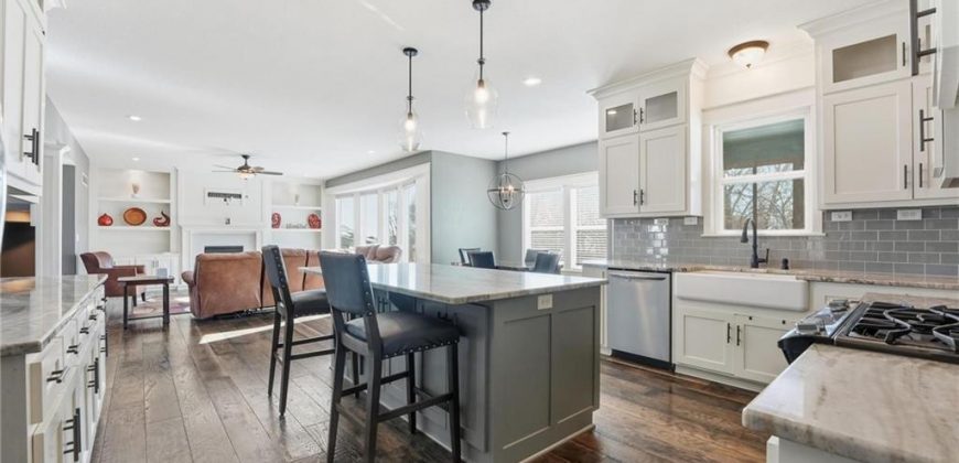 Homes for Sale in Parkville, MO 64152 | 5950  Thousand Oaks Drive