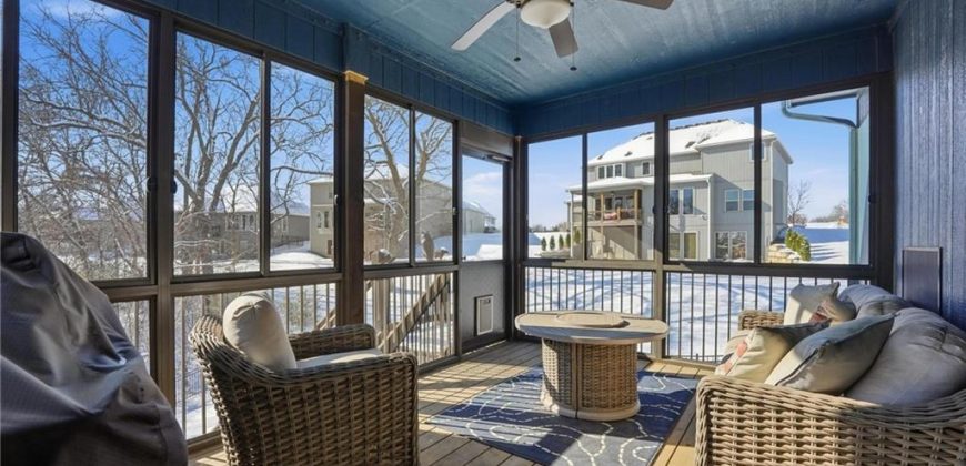 Homes for Sale in Parkville, MO 64152 | 5950  Thousand Oaks Drive