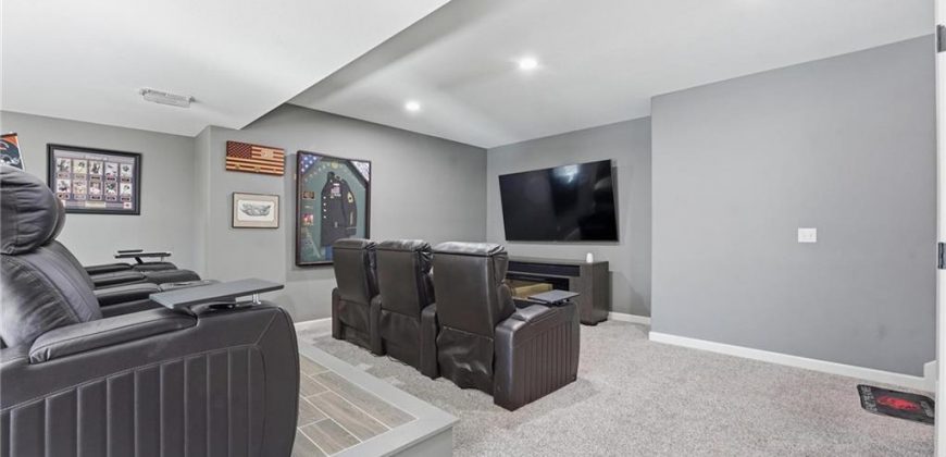 Homes for Sale in Parkville, MO 64152 | 5950  Thousand Oaks Drive