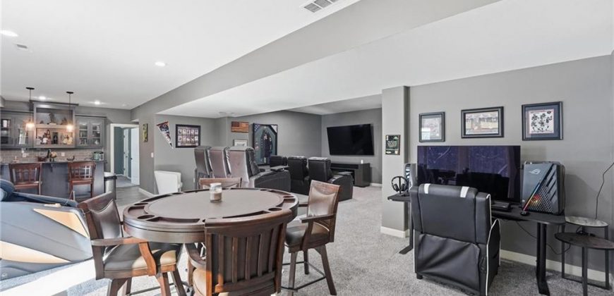 Homes for Sale in Parkville, MO 64152 | 5950  Thousand Oaks Drive