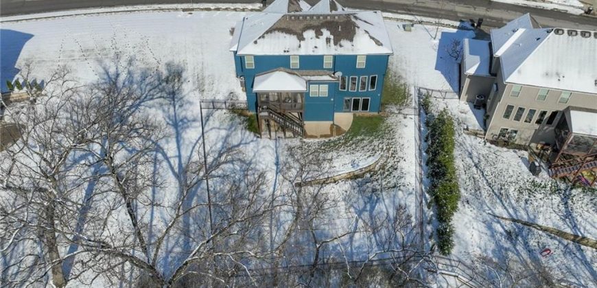 Homes for Sale in Parkville, MO 64152 | 5950  Thousand Oaks Drive