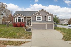 8508-NE-97th-Terrace-mls-2589624-image-1