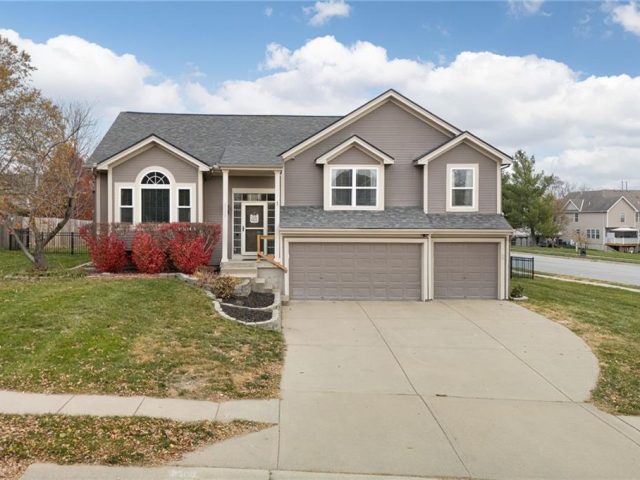 Homes for Sale in Kansas City, MO 64157 | 8508 NE 97th Terrace