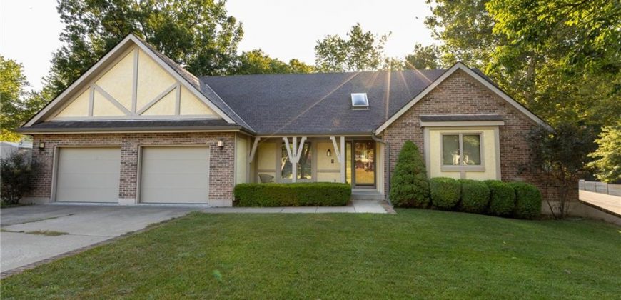 Homes for Sale in Weatherby Lake, MO 64152 | 8201 NW Potomac Avenue