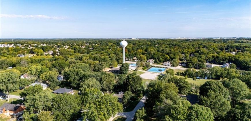 Homes for Sale in Weatherby Lake, MO 64152 | 8201 NW Potomac Avenue