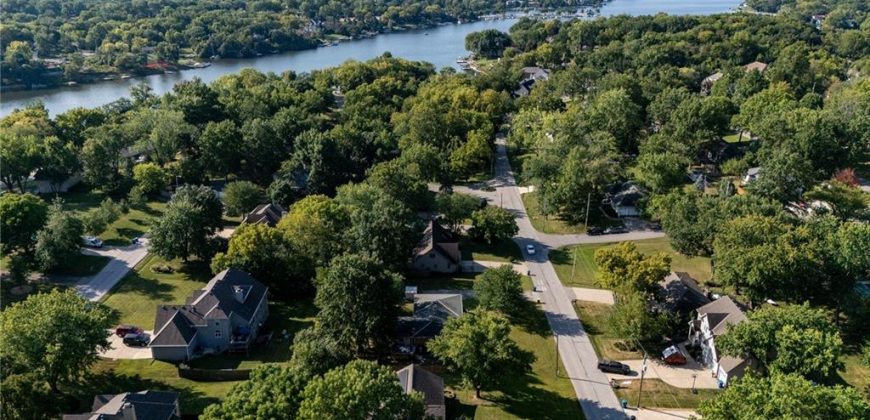 Homes for Sale in Weatherby Lake, MO 64152 | 8201 NW Potomac Avenue