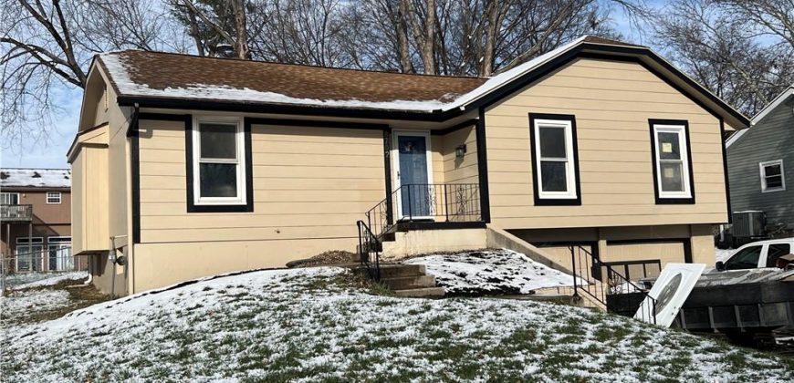 Homes for Sale in Pleasant Valley, MO 64068 | 8702 N Linda Lane