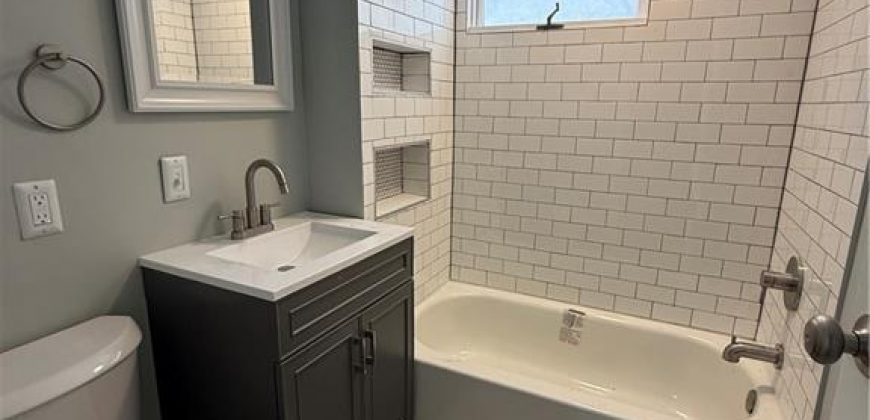 Homes for Sale in Liberty, MO 64068 | 320 N Fairview Avenue