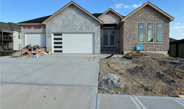 Homes for Sale in Kansas City, MO 64153 | 8203 NW 89th Terrace