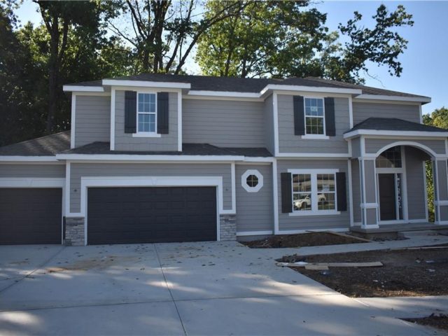 Homes for Sale in Kearney, MO 64060 | 1302  Melissa Court