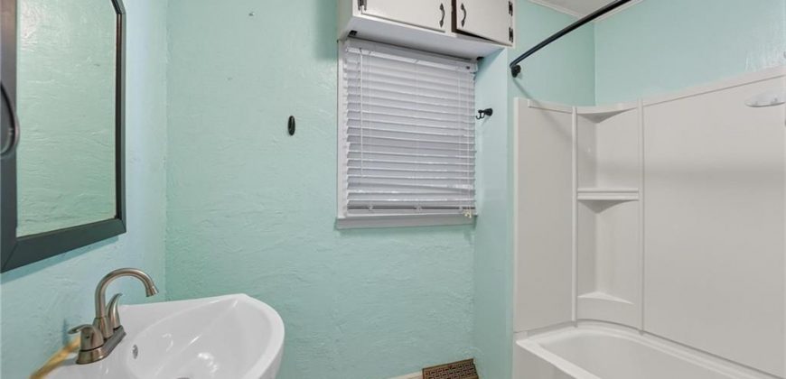 Homes for Sale in Gladstone, MO 64119 | 3712 NE 57th Terrace