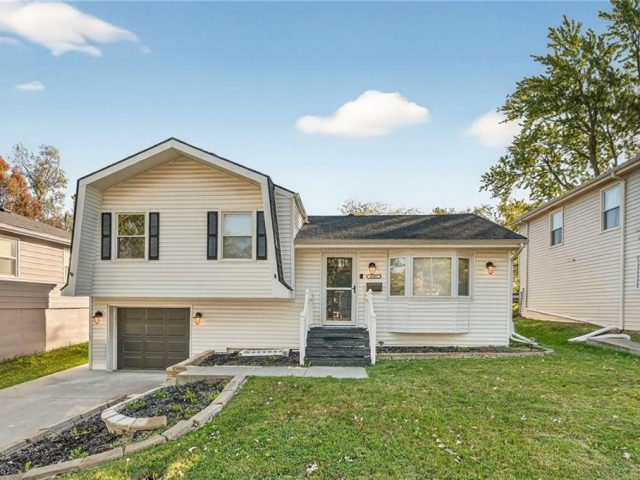 Homes for Sale in Kansas City, MO 64119 | 4905 N Smalley Avenue