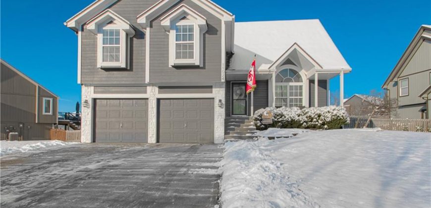 Homes for Sale in Kansas City, MO 64157 | 11024 N Skiles Avenue