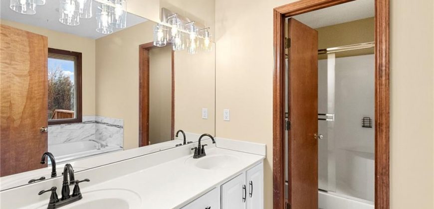 Homes for Sale in Liberty, MO 64068 | 828  Black Oak Drive