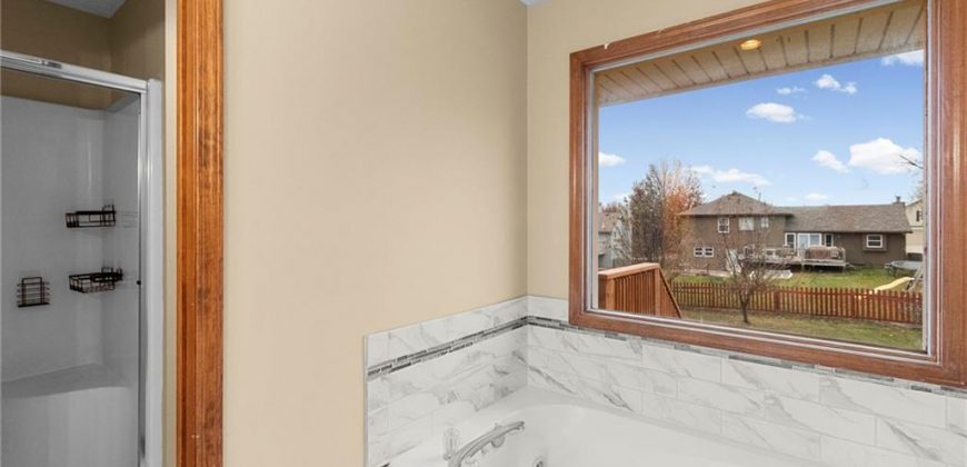 Homes for Sale in Liberty, MO 64068 | 828  Black Oak Drive