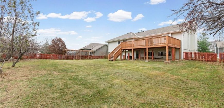 Homes for Sale in Liberty, MO 64068 | 828  Black Oak Drive