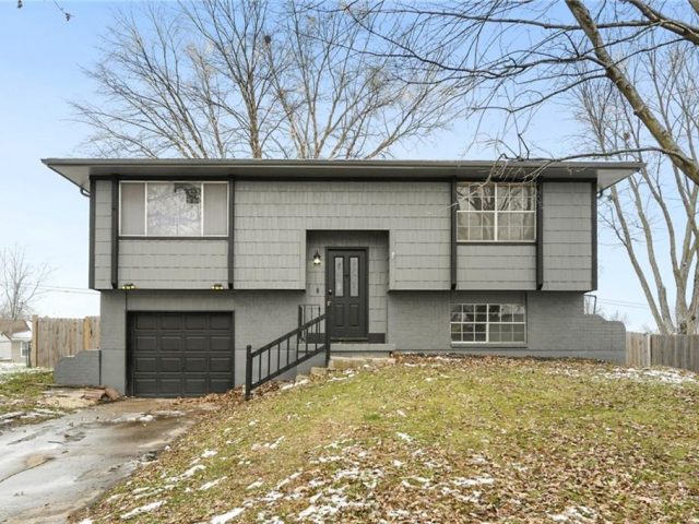 Homes for Sale in Excelsior Springs, MO 64024 | 1904  Karlton Way