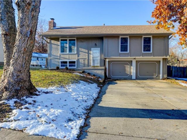 Homes for Sale in Liberty, MO 64068 | 74  Beauregarde Circle