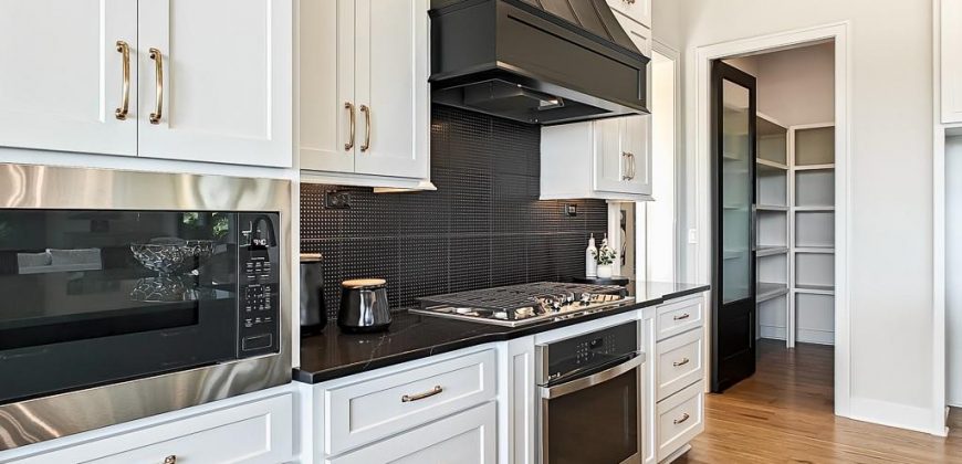 Homes for Sale in Kansas City, MO 64151 | 5807 N Lucerne Avenue