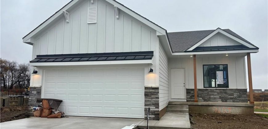 Homes for Sale in Kansas City, MO 64154 | 9637 N Colrain Avenue