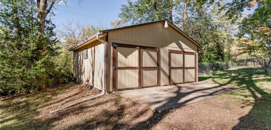 Homes for Sale in Kansas City, MO 64152 | 7702 NW Fawn Avenue