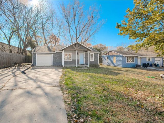 Homes for Sale in Gladstone, MO 64118 | 609 NE 76th Terrace