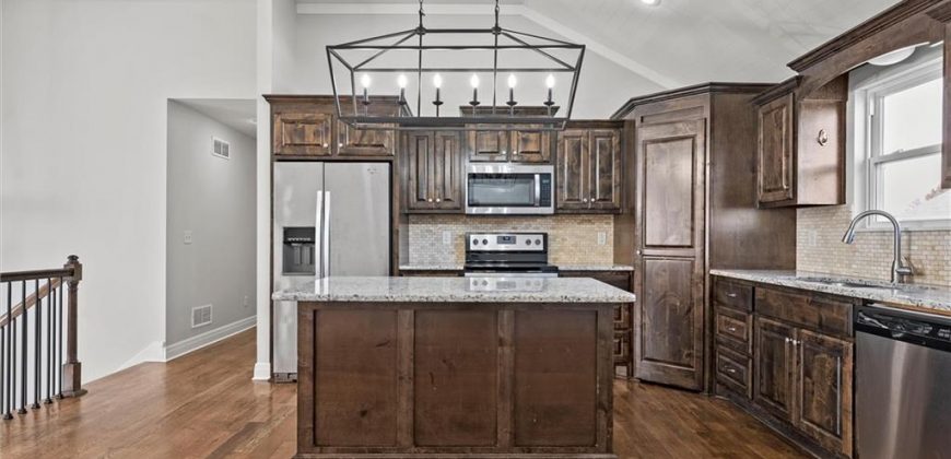 Homes for Sale in Smithville, MO 64089 | 1006  Buttercup Street