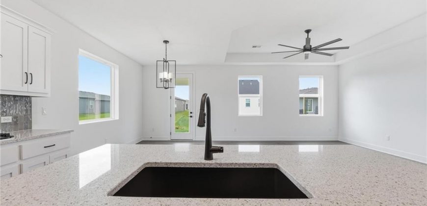 Homes for Sale in Kansas City, MO 64155 | 1701 NW 105th Terrace